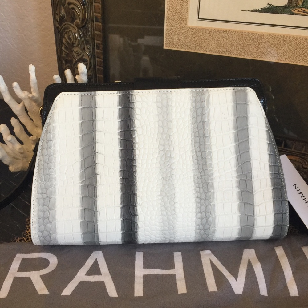 🚫SOLD🚫⚓️🛳GREY NEPTUNE “ALENA” BRAHMIN CROSSBODY - Picture 3 of 8